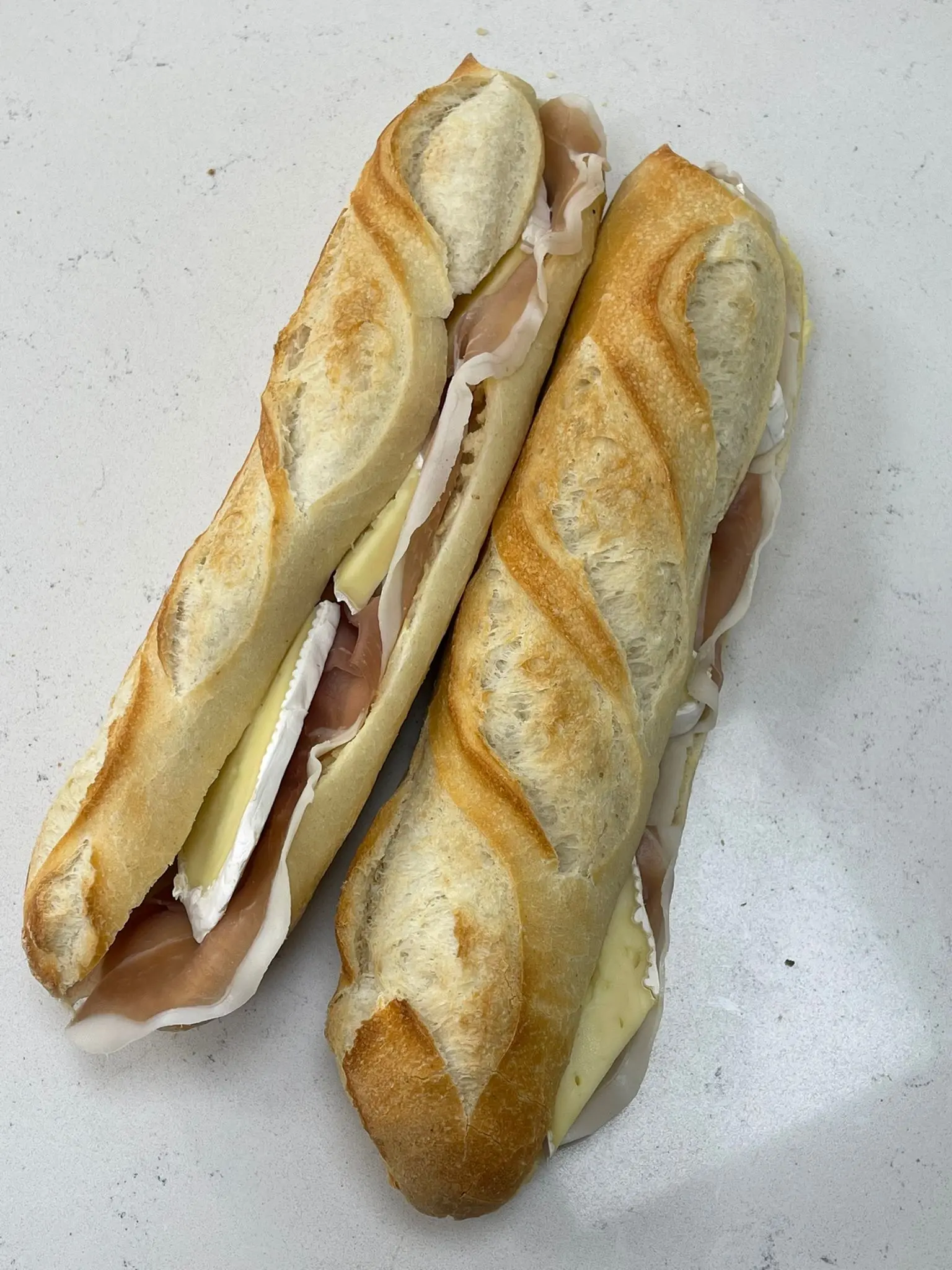 Sandwich brie & serrano