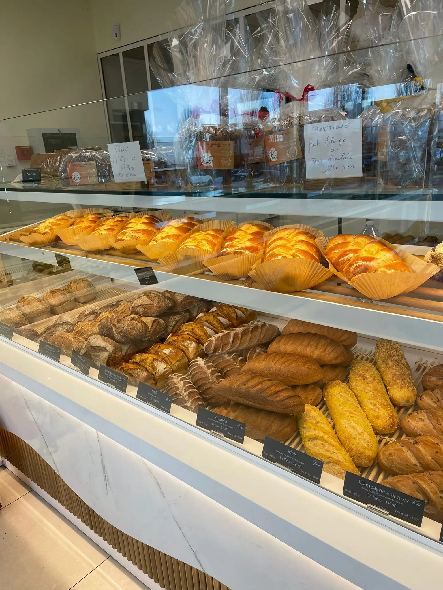 Vitrine pains & brioche